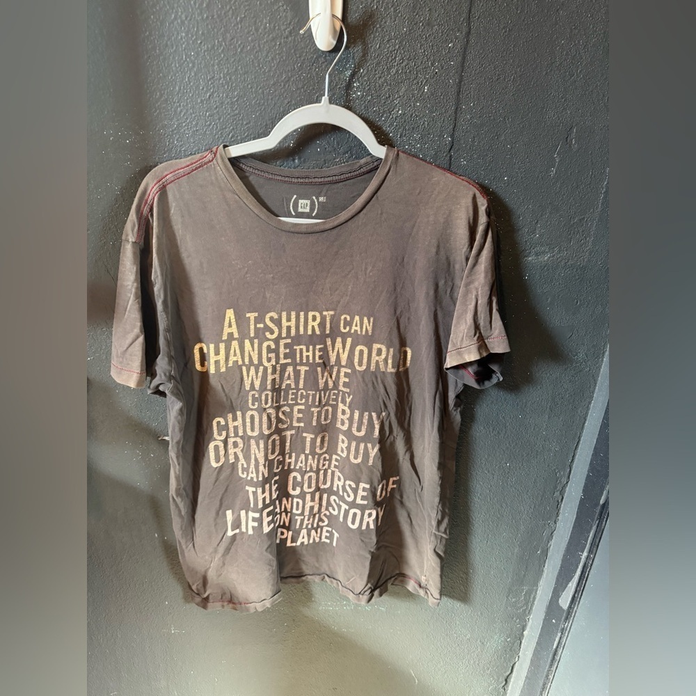 GAP (Red) Brown Grey Graphic Tee with Gold Text‎